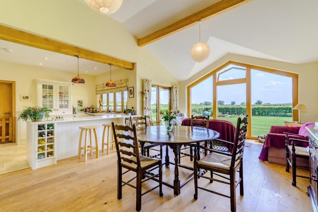 Peaceful Pretty Cottage With Fabulous Rural Views And Open Space. New Listing Bishop Monkton Exteriér fotografie